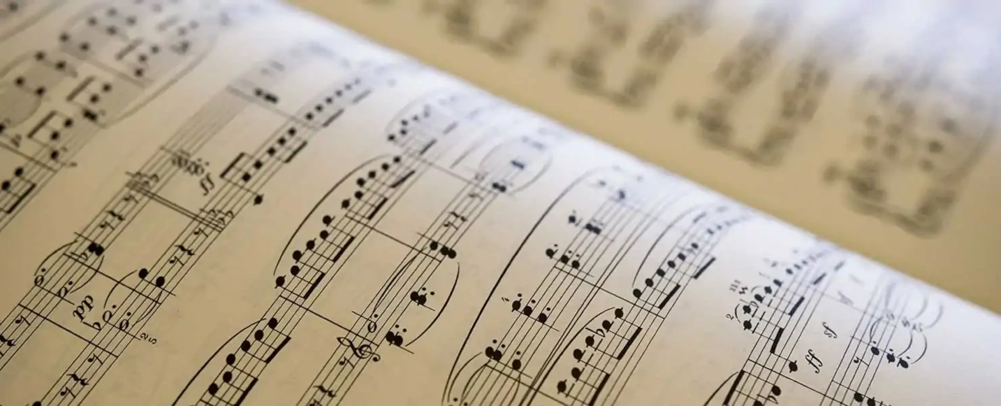 楽譜を接写した綺麗な写真