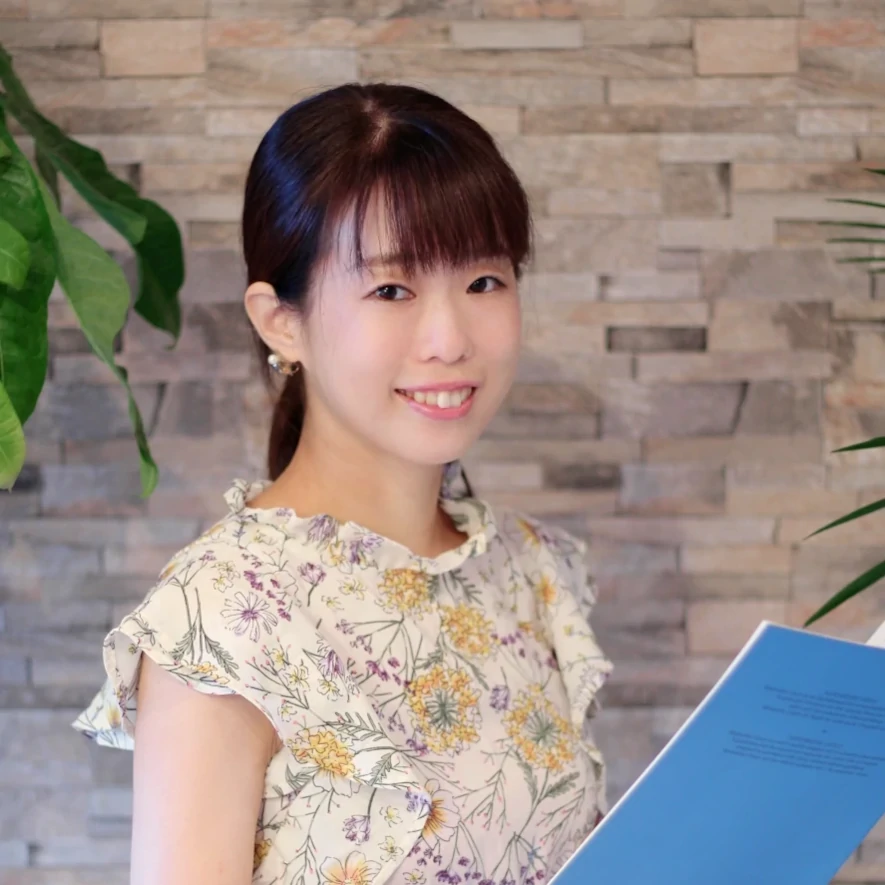 ソプラノ加治屋菜美子の笑顔の写真